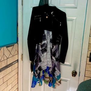 color black, white, blue, green